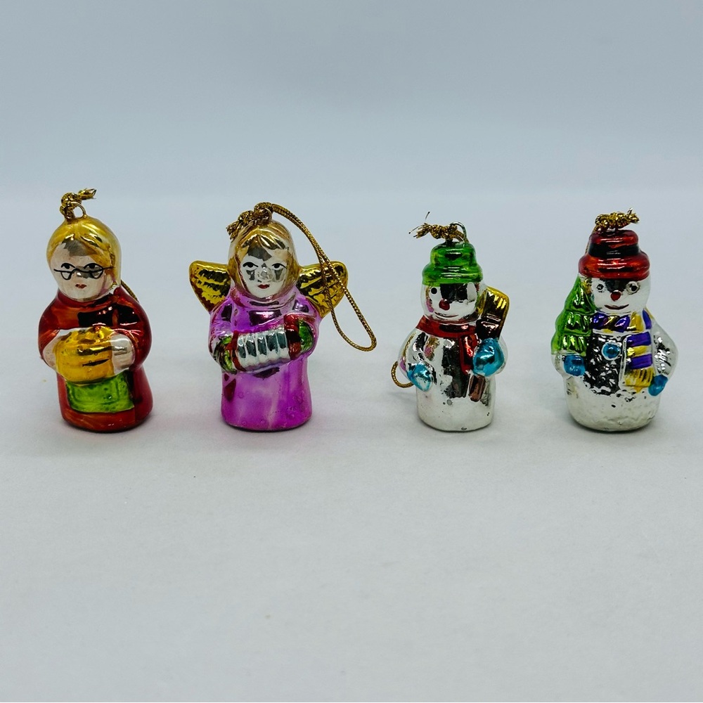 Lot of 12 Vtg Ceramic Mini Christmas Ornaments Santa Tree Train Moon Horse Bear+ - Picture 6 of 16
